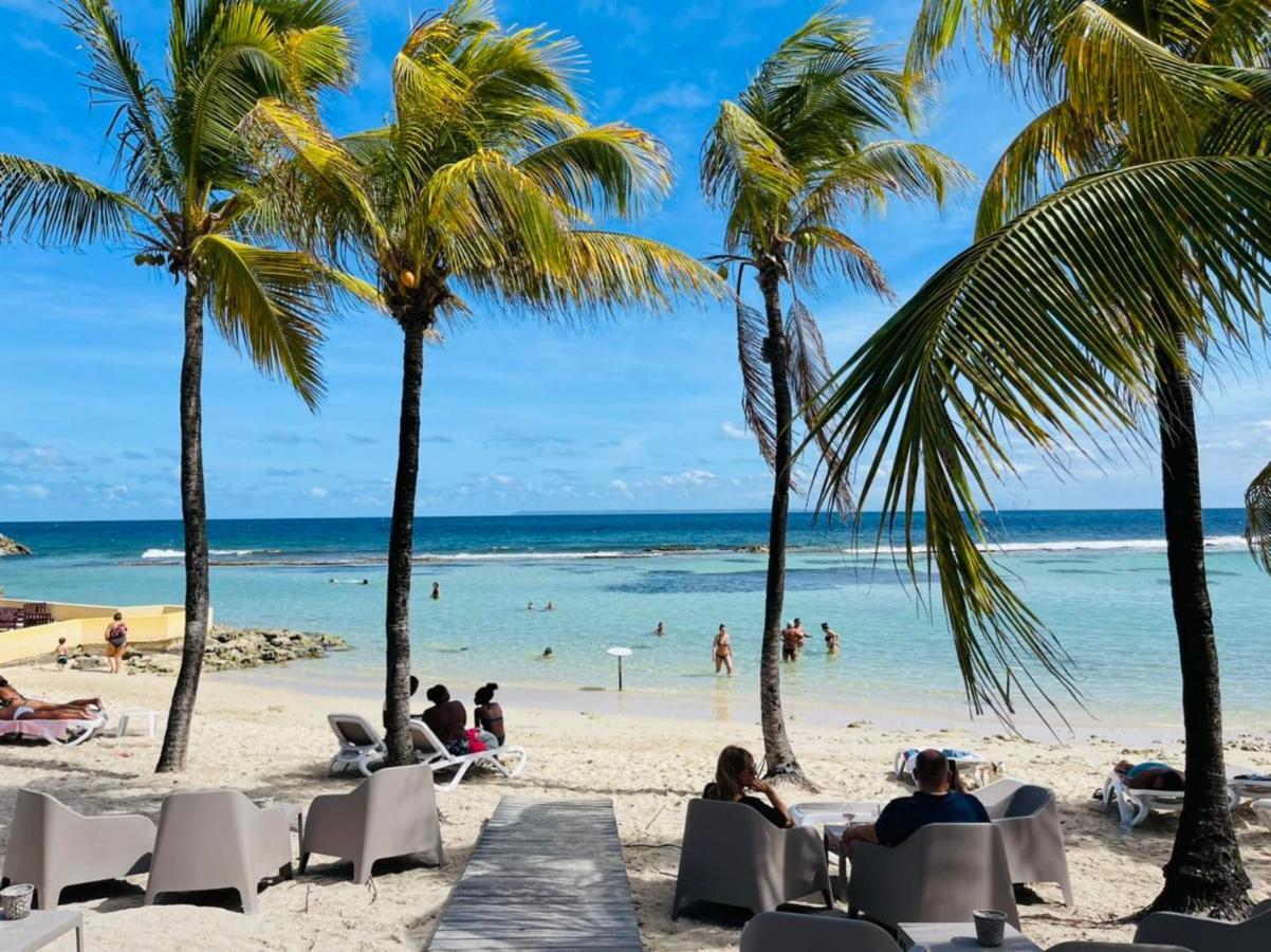 Villa Nomilou Beach Avec Acces Direct Plage Saint-Francois  Exterior photo
