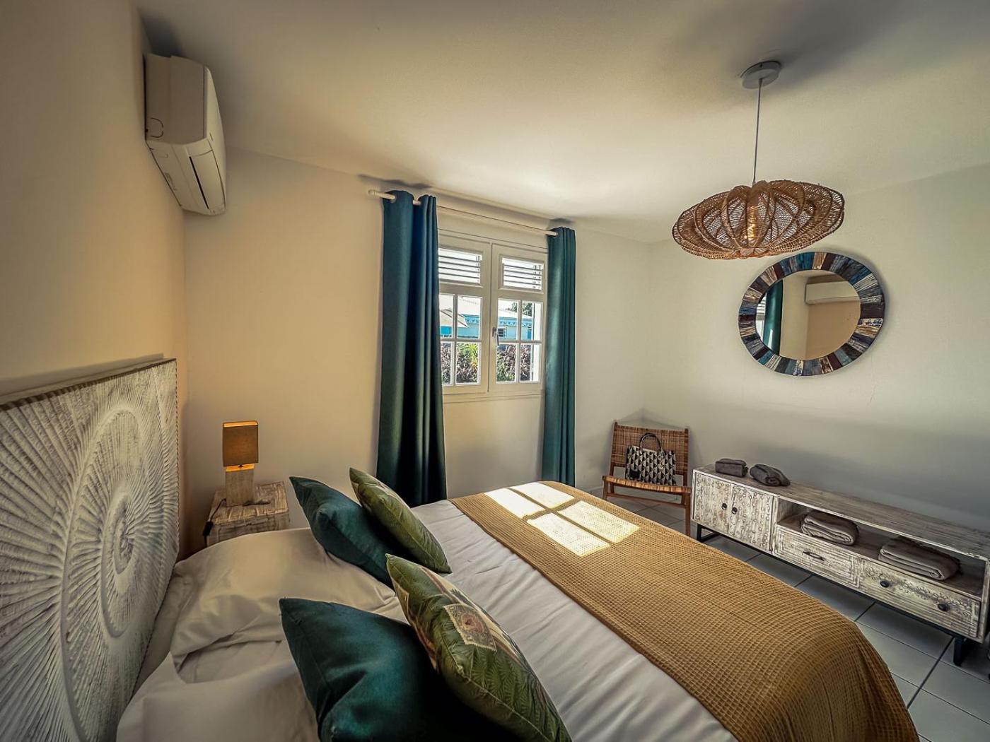 Villa Nomilou Beach Avec Acces Direct Plage Saint-Francois  Exterior photo